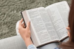 كيف تبني عادة القراءة بنصف ساعة يومياً