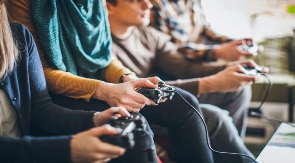 play retro game