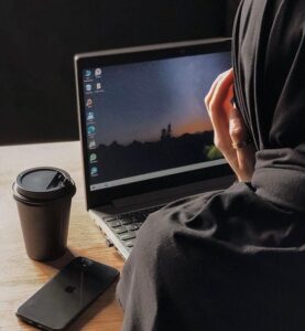 إنشاء لوحة ألوان متناسقة