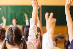 تقرير تنفيذ البرامج المدرسية